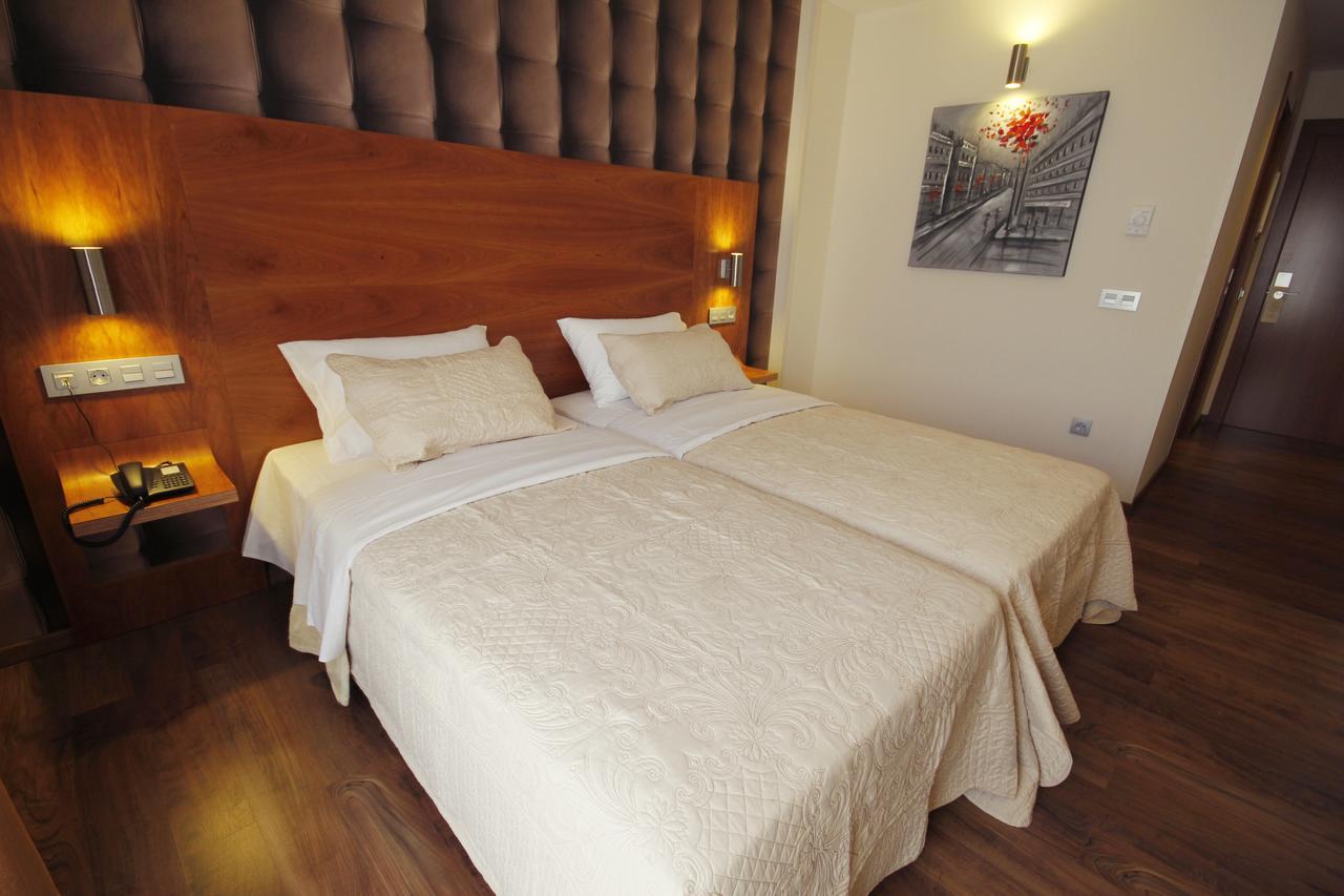 Hotel Boutique Villa Erina By Bossh Hotels - Adults Recommended マニルバ エクステリア 写真