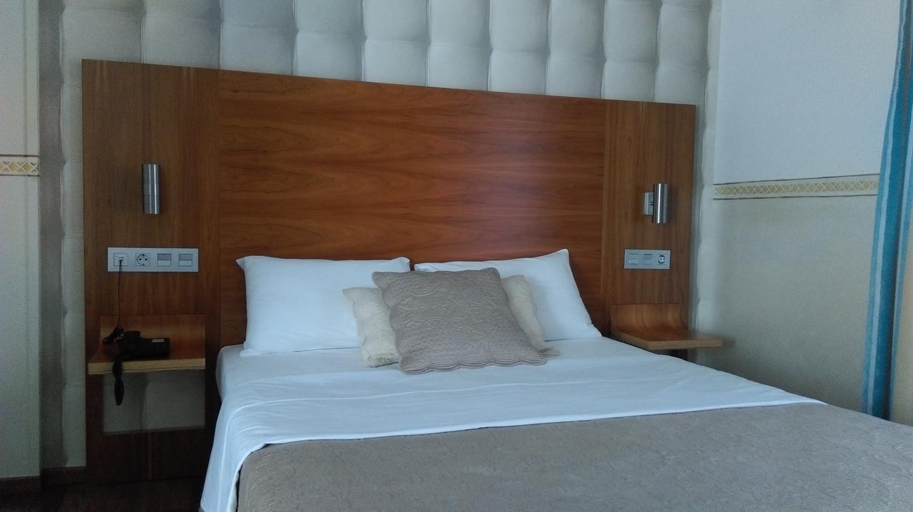 Hotel Boutique Villa Erina By Bossh Hotels - Adults Recommended マニルバ エクステリア 写真